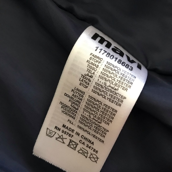 Mavi puffer jacket with removable fur hood - Picture 4 of 4